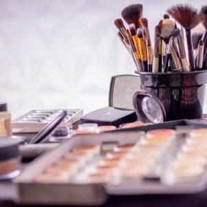 Trucco completo e Ricostruzione Unghie